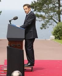 Sarkozy on little platform