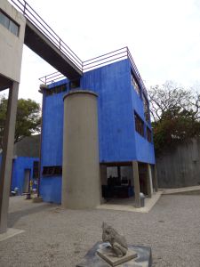 Frida's house, showing connecting bridge to Diego's house